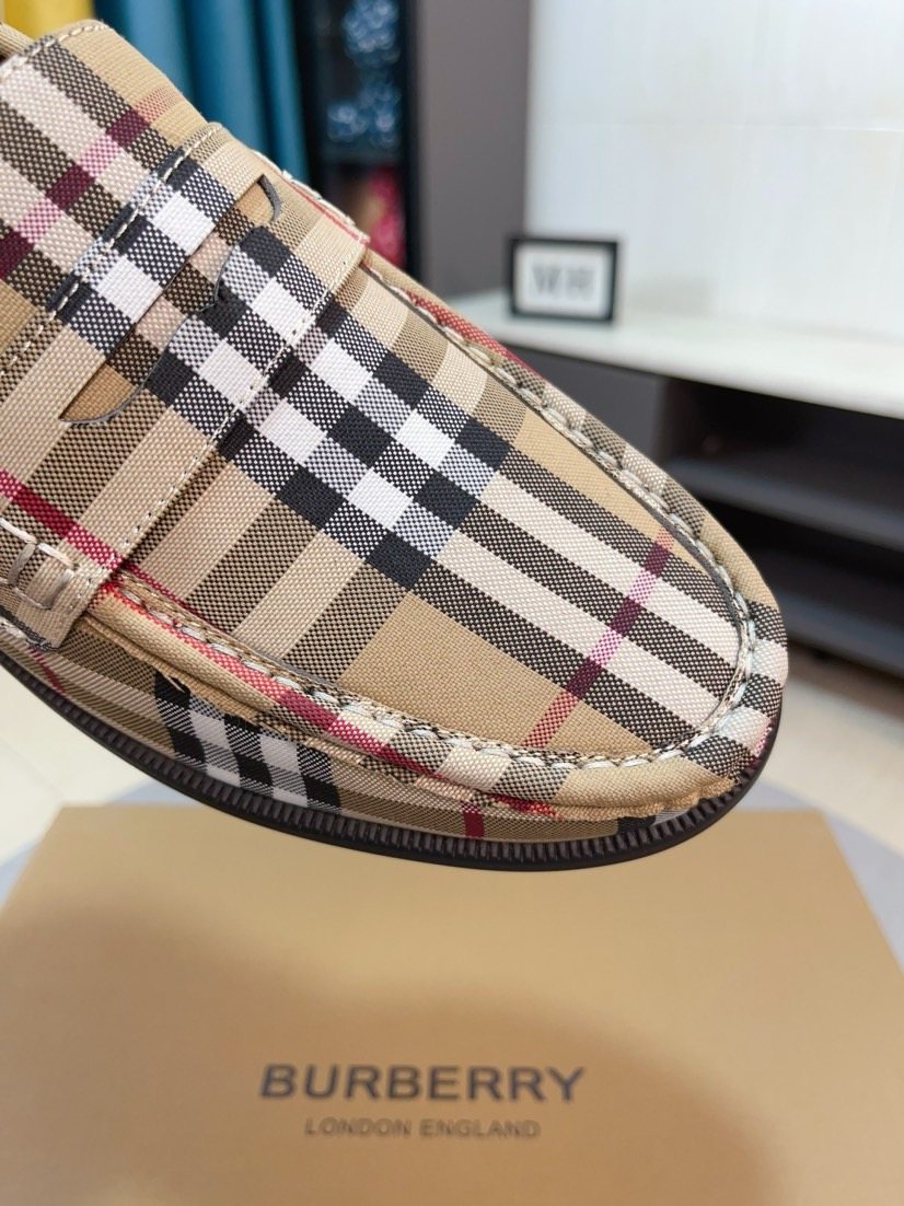 Burberry Men's Beige Check Plaid Loafers